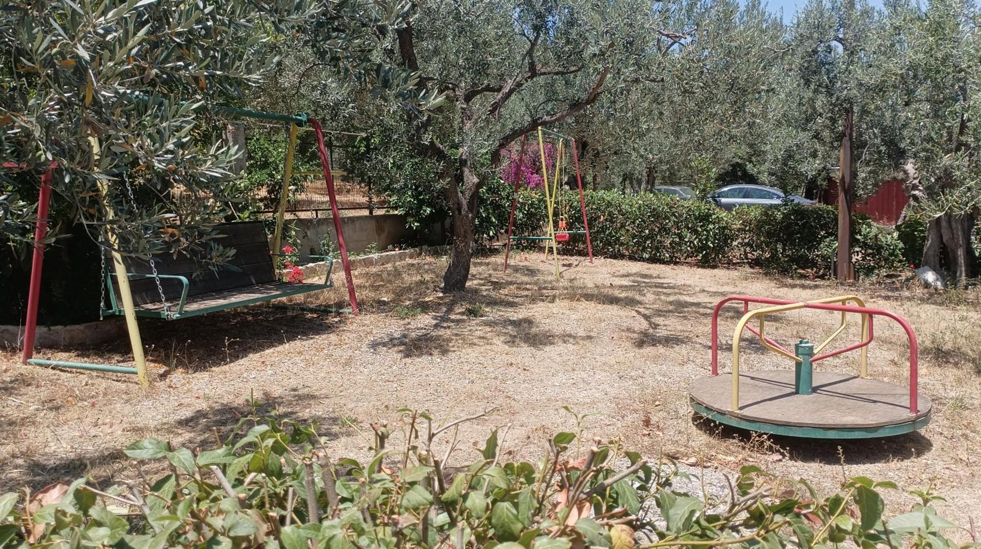 Studios Zaritsi Tirós Exteriör bild